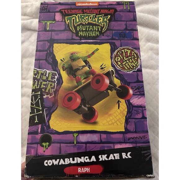 Teenage Mutant Ninja Turtles Cowabunga Skate 12.6” RC Raph with Remote Control - Picture 6 of 7